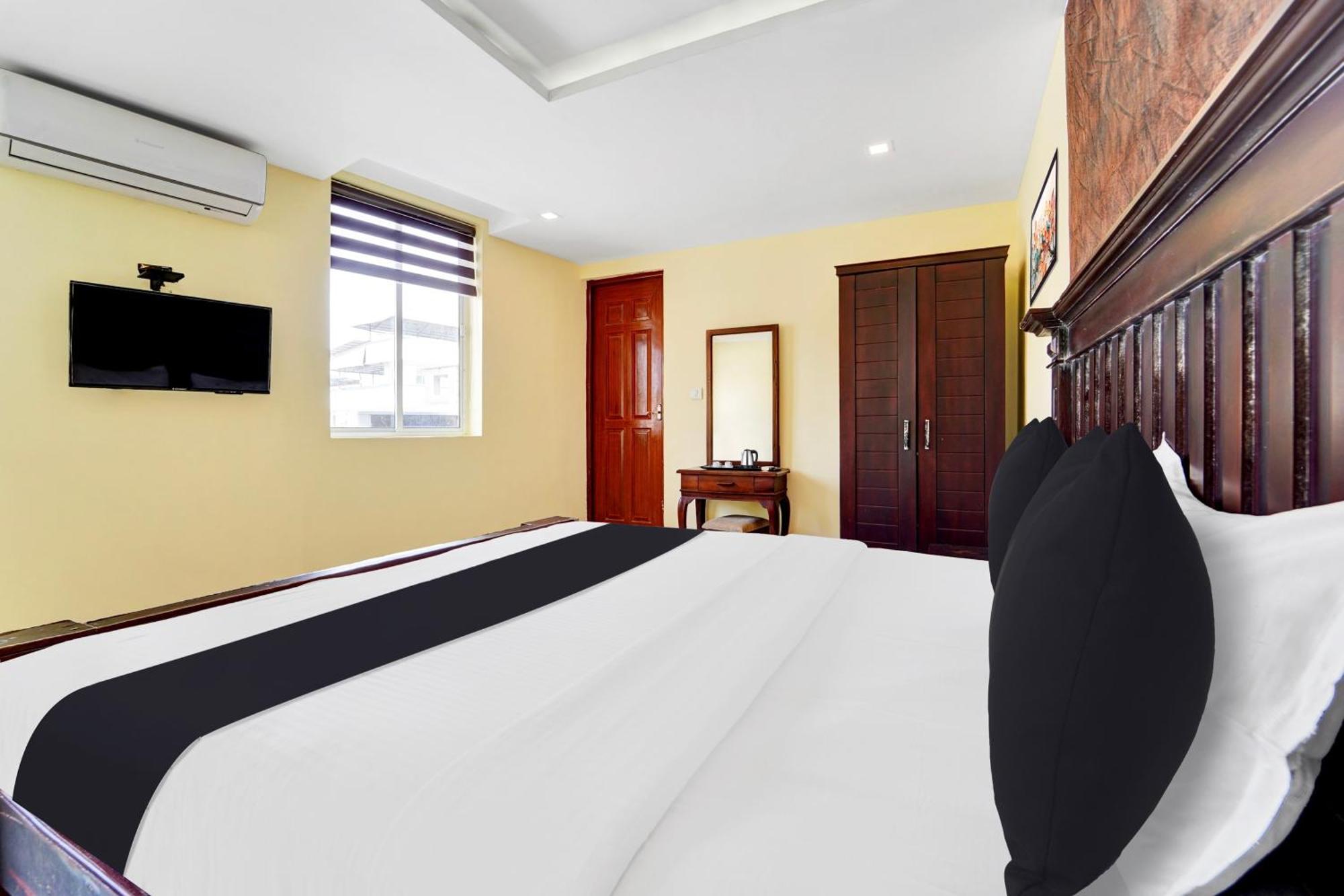 Super Townhouse Ernakulam North Hotel Kochi Bagian luar foto