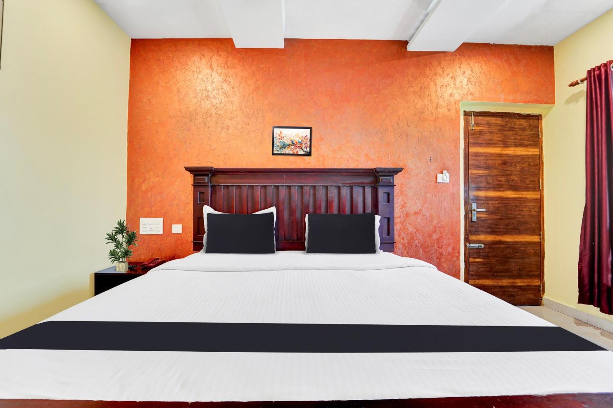 Super Townhouse Ernakulam North Hotel Kochi Bagian luar foto